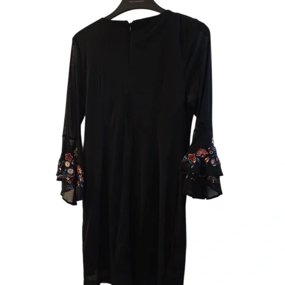 INC Floral Embroidered Black Dress
Size :PXL
New with tags - Picture 2 of 2